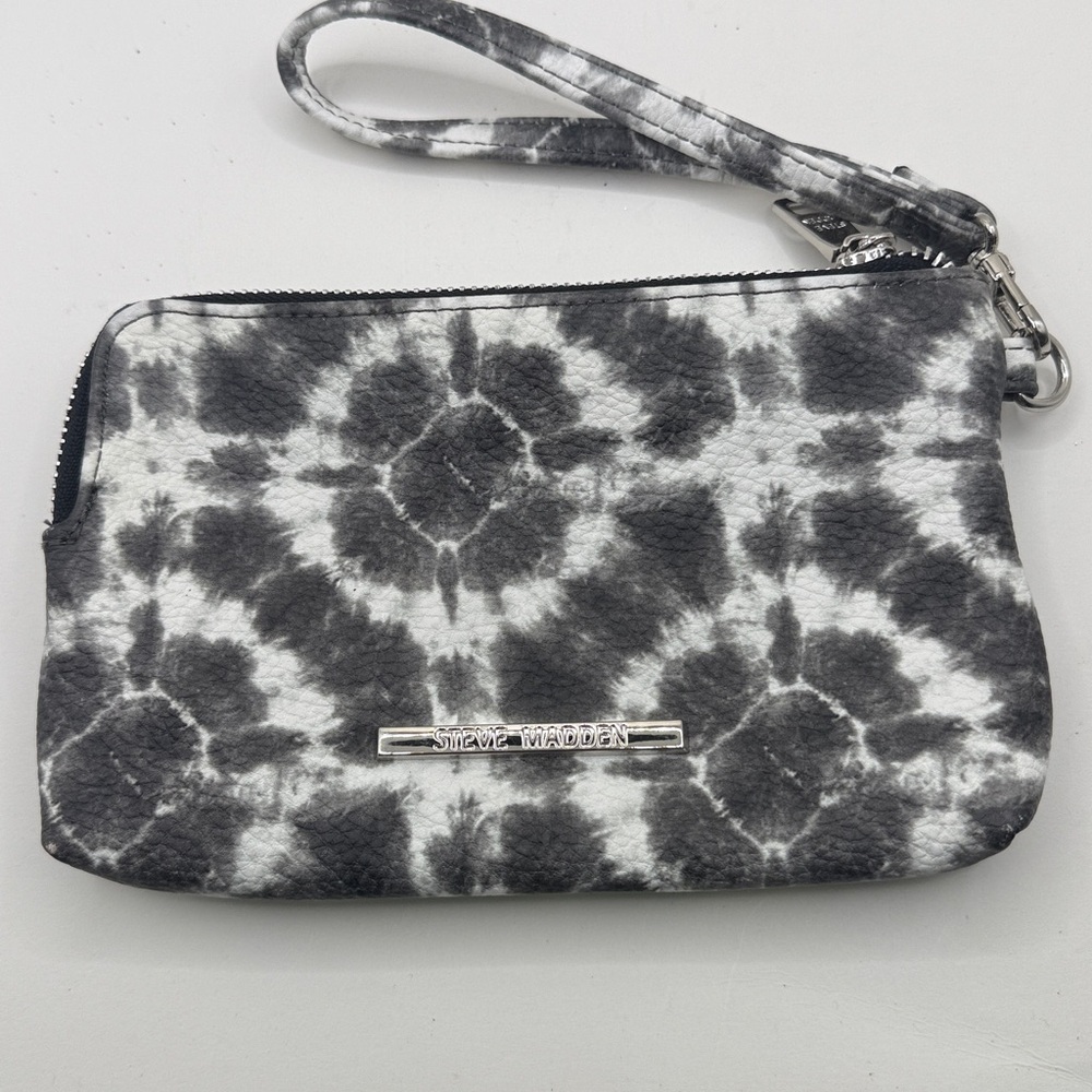 Steve Madden Monochrome Gray White Tie Dye Wristlet Bag Purse Wallet - Picture 2 of 12
